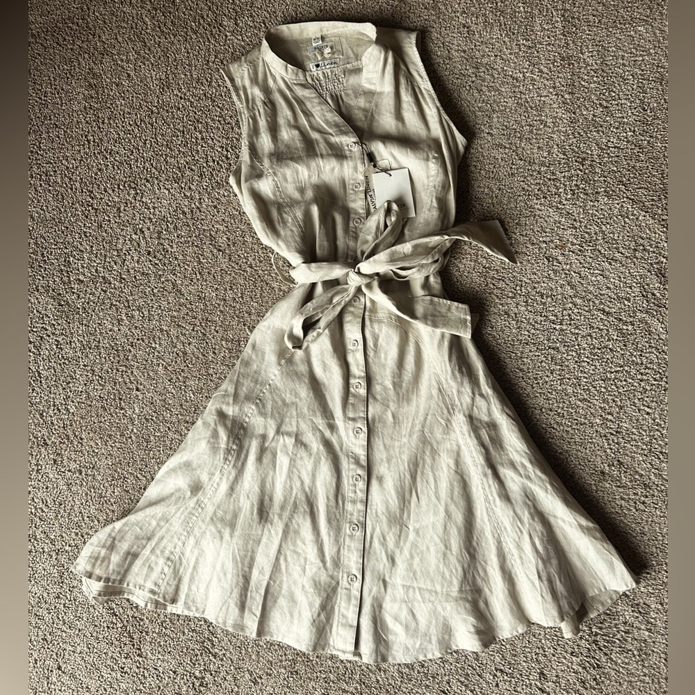 NWT Malvin Linen Oatmeal color dress button front waist tie midi dress size Lg.